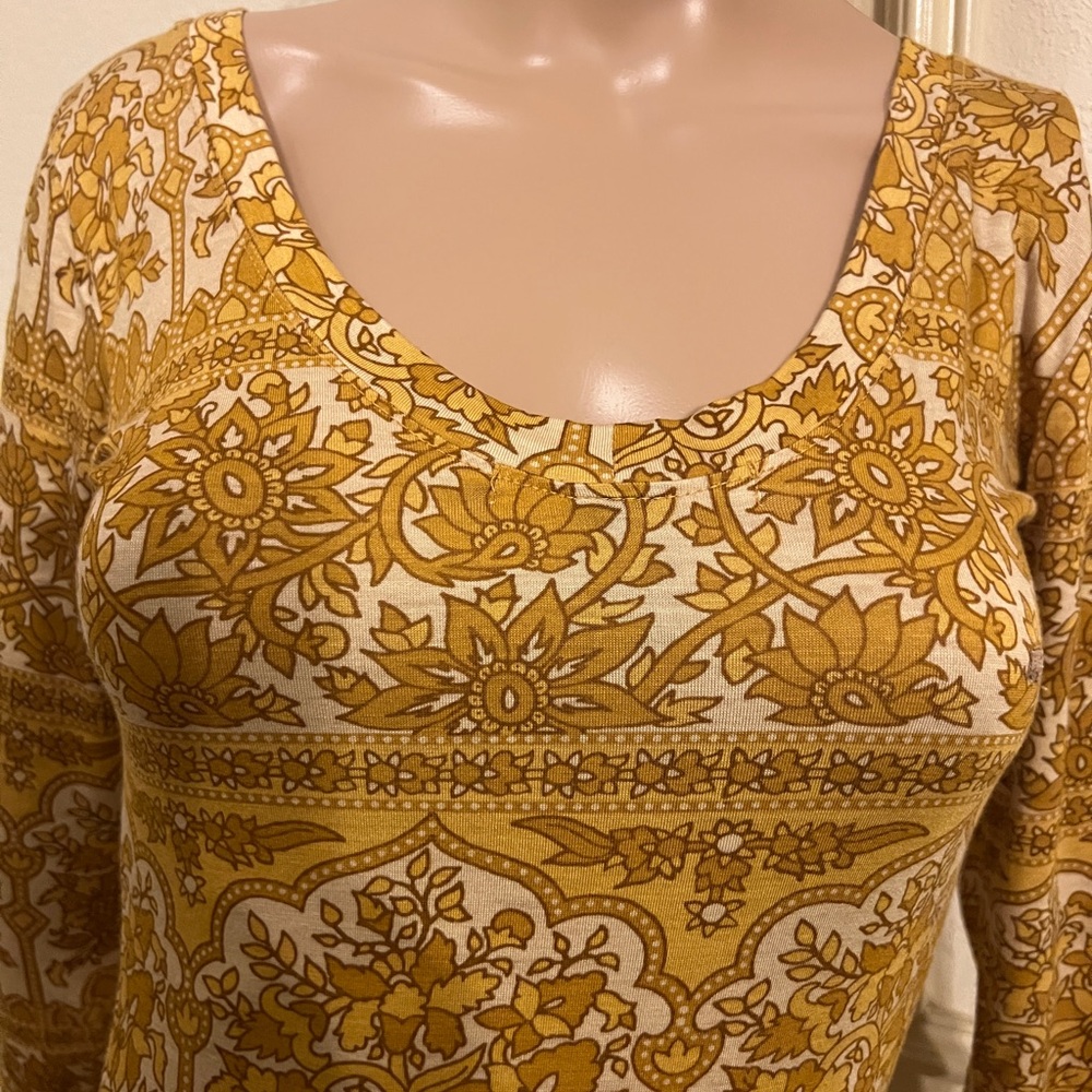 Shades of gold - Picture 3 of 7